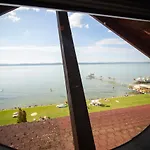 980 - Kozvetlen Vizparti Panoramas Egy Legteru, Tagas, Tetoteri Apartman Appartement